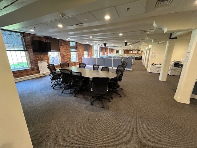 More Photos Of 9 Pond Ln, Concord Office For Lease