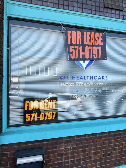 More Photos Of 332 15th St, Ashland General Retail For Sale