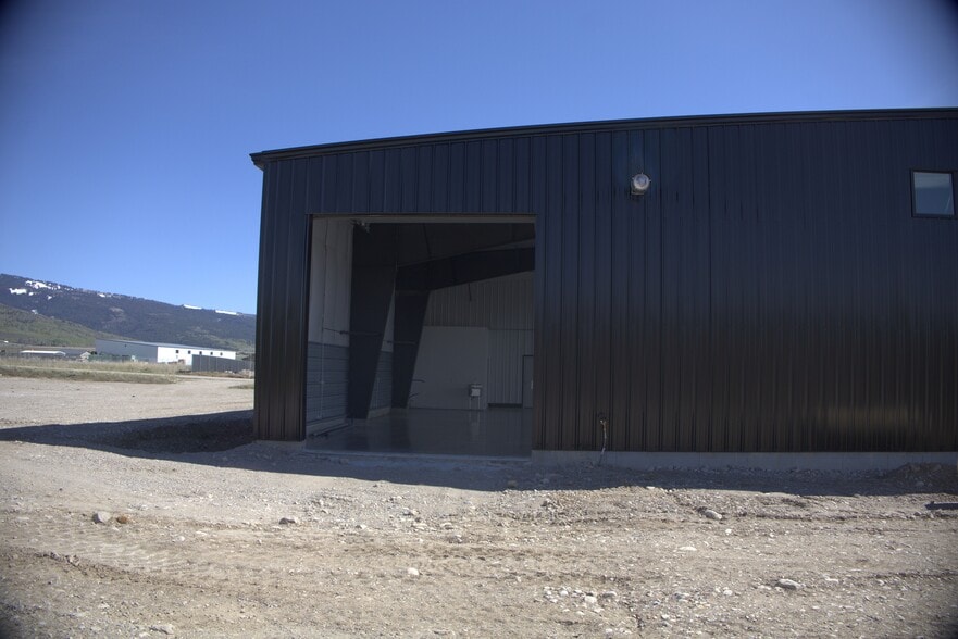 More Photos Of 162 Business Centre Cir, Driggs Warehouse For Lease