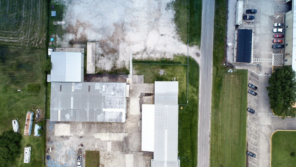 More Photos Of 12841 Highway 90, Beaumont Warehouse For Lease