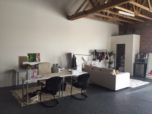 More Photos Of 831 Venice Blvd, Los Angeles Warehouse For Lease