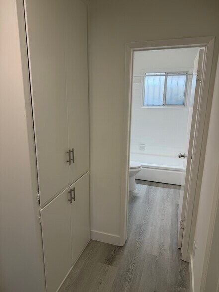 More Photos Of 6060 Cadillac Ave, Los Angeles Multifamily For Sale