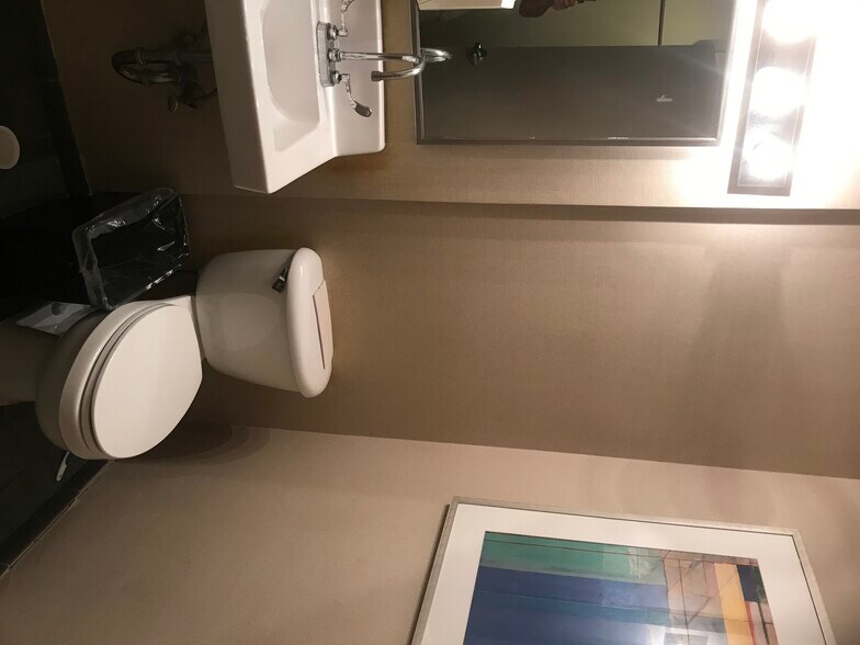 More Photos Of 421 W North Ave, Chicago Storefront Retail Office For Lease