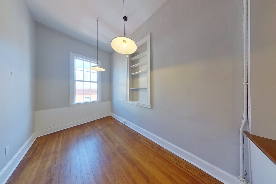 More Photos Of 211 Main St, Annapolis Storefront Retail Office For Lease