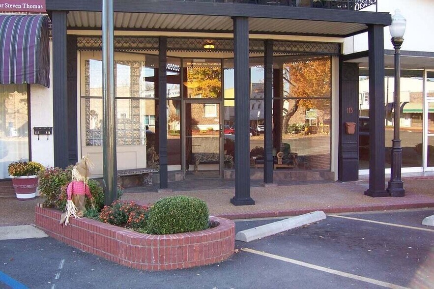 Primary Photo Of 113 N Main St, Ripley Hotel For Sale