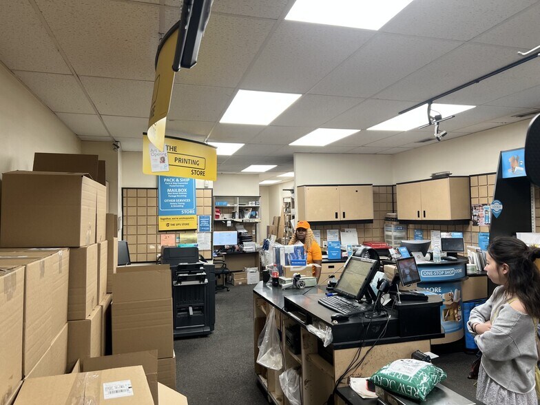 More Photos Of 315 Flatbush Ave, Brooklyn General Retail For Sale