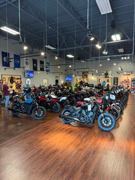 More Photos Of 1743 W Valley Hwy S, Auburn Auto Dealership For Sale