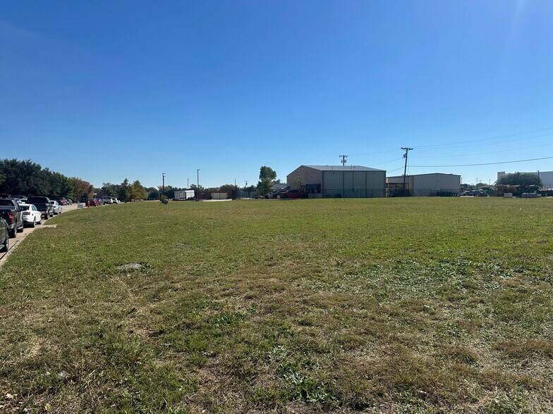 More Photos Of 412 McKinney Pky, McKinney Land For Sale