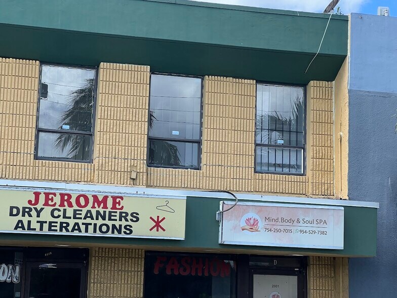 More Photos Of 2001 N Dixie Hwy, Pompano Beach Storefront Retail Office For Lease