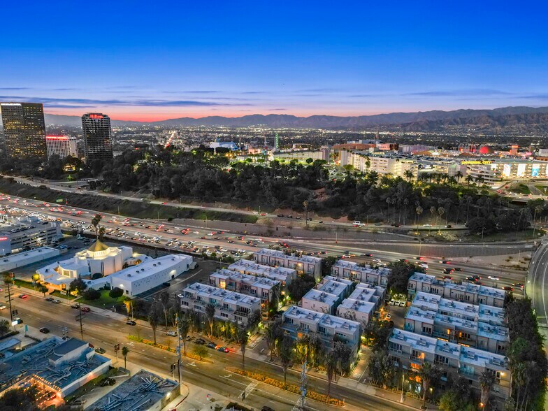 More Photos Of 3450 Cahuenga Blvd W, Los Angeles Office Residential For Sale