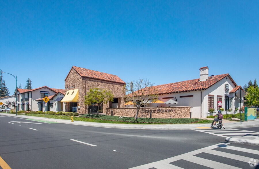 More Photos Of Blossom Hill Rd & Los Gatos Blvd, Los Gatos Unknown For Lease