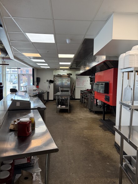More Photos Of 103 E 3rd St, Covington Apartments For Lease