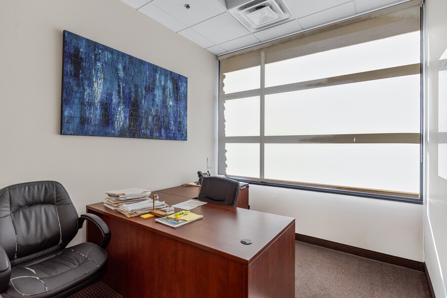 More Photos Of 9927 E Bell Rd, Scottsdale Medical For Sale