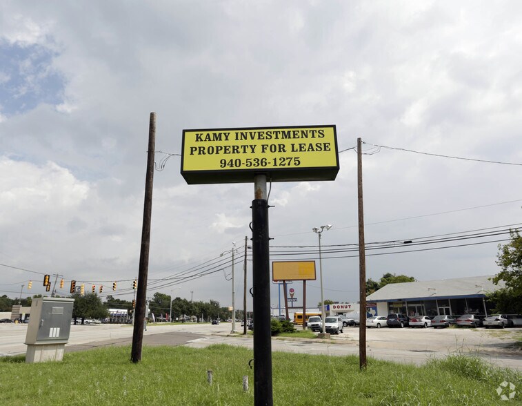 More Photos Of 5149 River Oaks Blvd, River Oaks General Retail For Lease