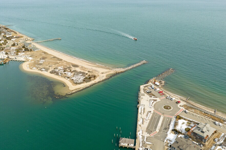 More Photos Of 112 Dukes County Ave, Vineyard Haven Land For Sale
