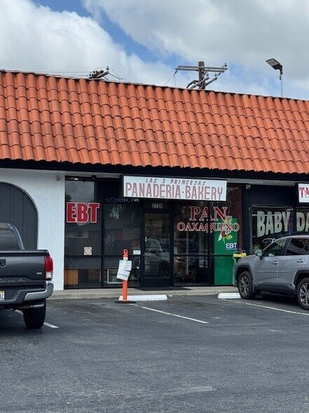 More Photos Of 2730-2738 N Bristol St, Santa Ana Unknown For Lease