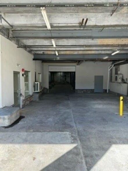 More Photos Of 16 W Goepp St, Bethlehem Light Distribution For Lease