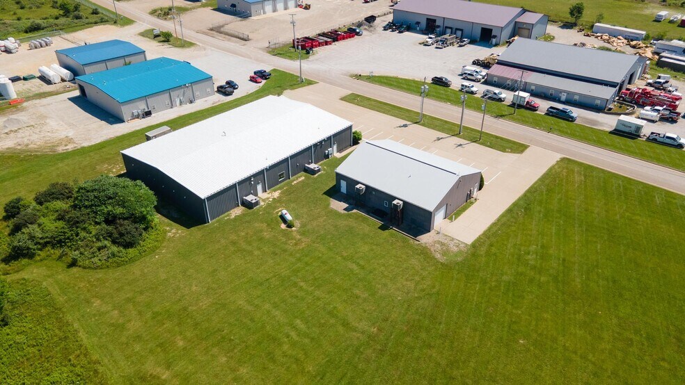 More Photos Of 66850 Executive Dr, Saint Clairsville Warehouse For Lease