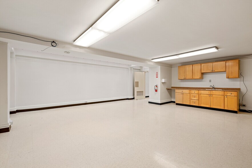 More Photos Of 2411 Santa Clara Ave, Alameda General Retail For Sale