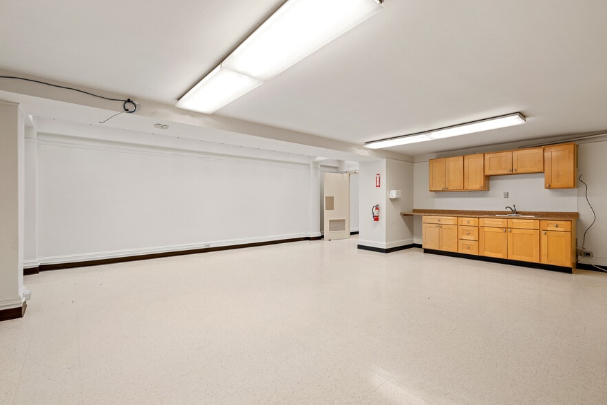 More Photos Of 2411 Santa Clara Ave, Alameda Bank For Lease