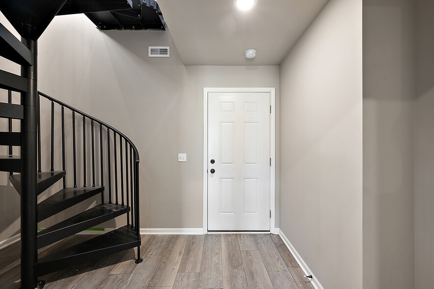 More Photos Of 1241-1251 E Woodward Heights Blvd, Hazel Park Apartments For Sale