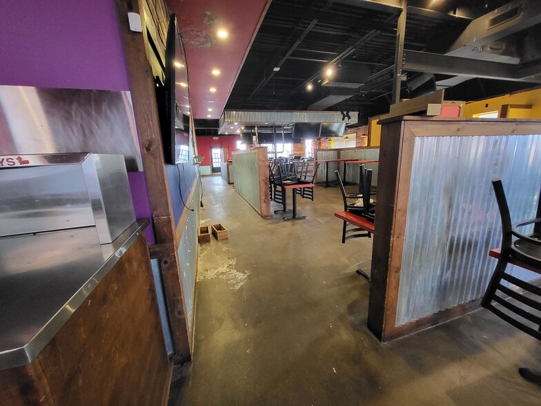 More Photos Of 3607 S Range Line Rd, Joplin Restaurant For Lease