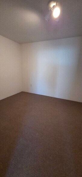 More Photos Of 2401 Lawrence Blvd, Alamogordo Warehouse For Sale