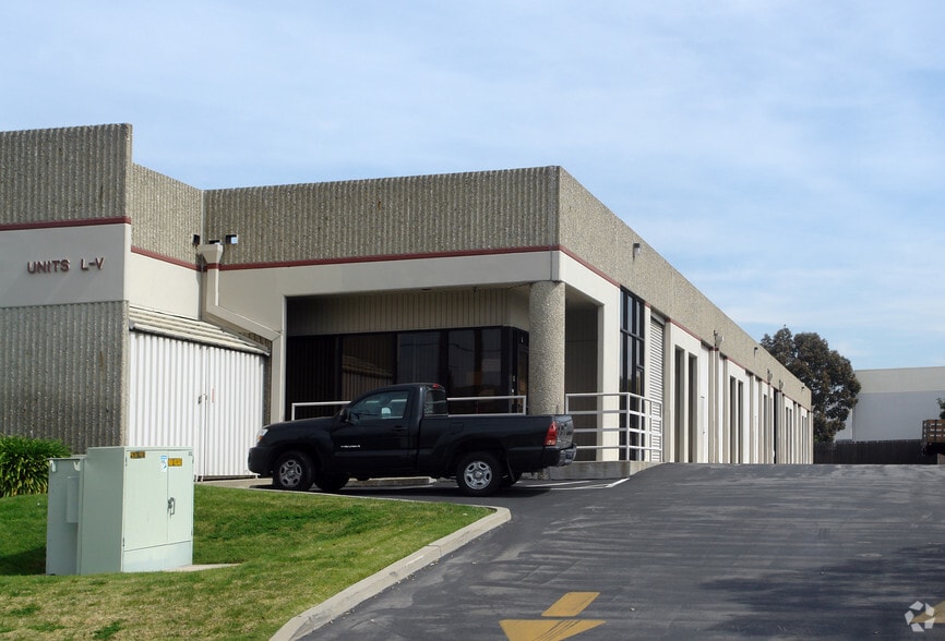 More Photos Of 8939 Vernon Ave, Montclair Warehouse For Lease