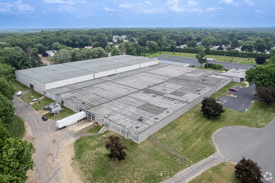 More Photos Of 53 Manning Rd, Enfield Warehouse For Lease