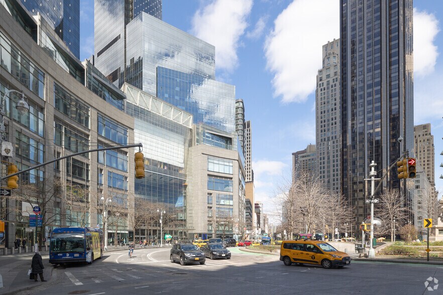 More Photos Of One Columbus Cir, New York Coworking Space