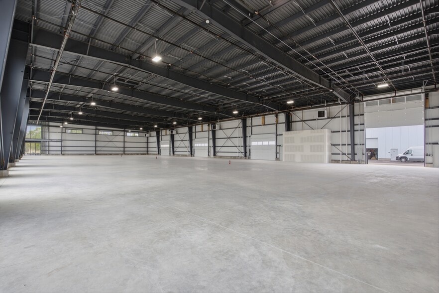 More Photos Of 1242 N 2000 W, Farr West Light Manufacturing For Sale
