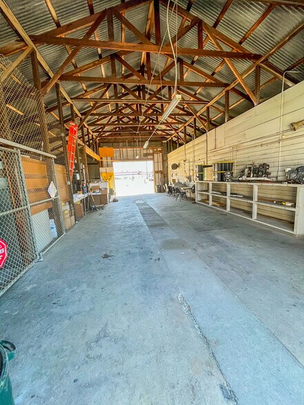 More Photos Of 3405 E Tulare St, Fresno Flex For Sale