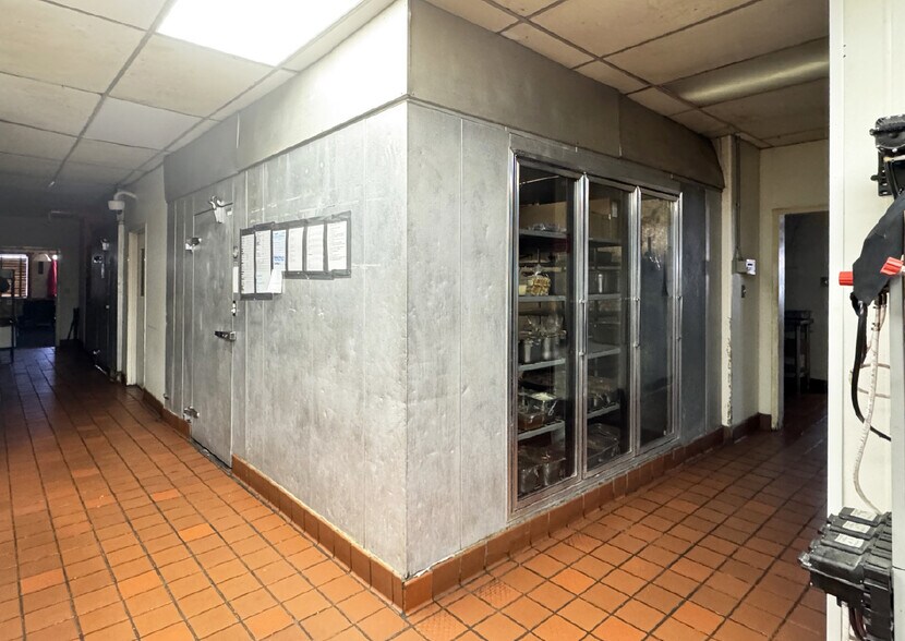 More Photos Of 2350 N Main St SE, Los Lunas Freestanding For Sale