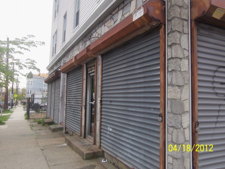 More Photos Of 300-302 Sussex Ave, Newark Apartments For Lease