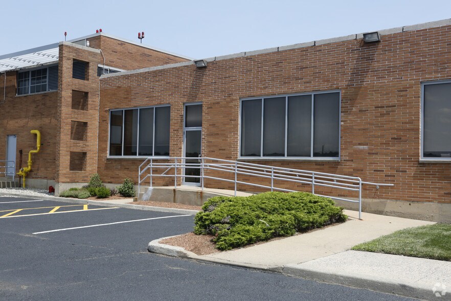 1000 Huyler St, Teterboro, NJ 07608 Industrial For Lease