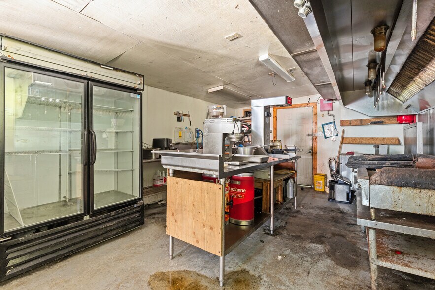 More Photos Of 11310 FM 1725 Rd, Cleveland Restaurant For Sale