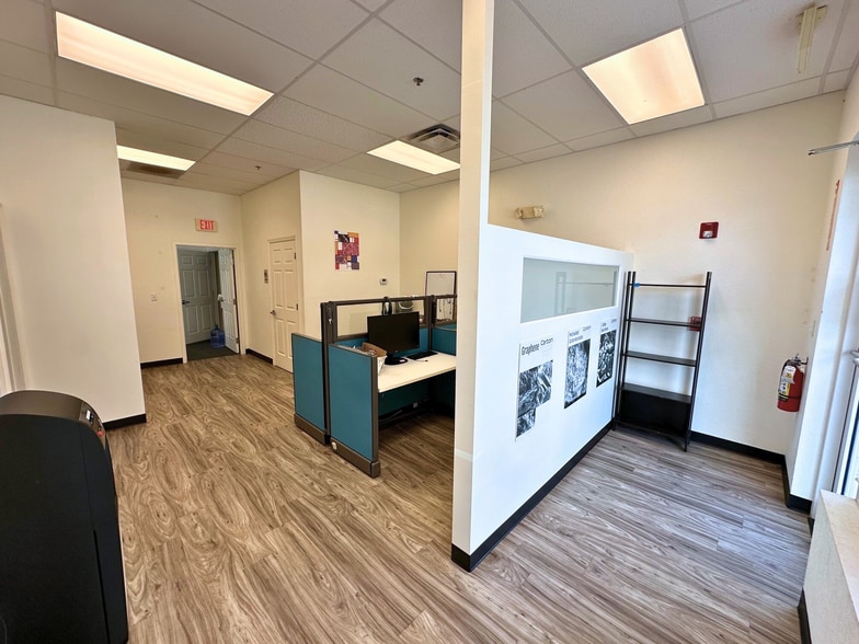 More Photos Of 188 Triple Diamond Blvd, Nokomis Warehouse For Sale