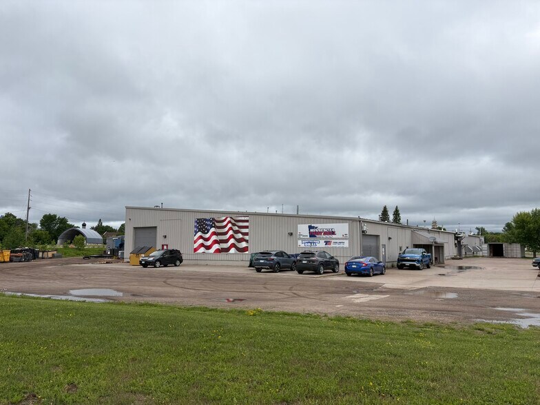More Photos Of 1 7th St SW, Chisholm Manufacturing For Sale