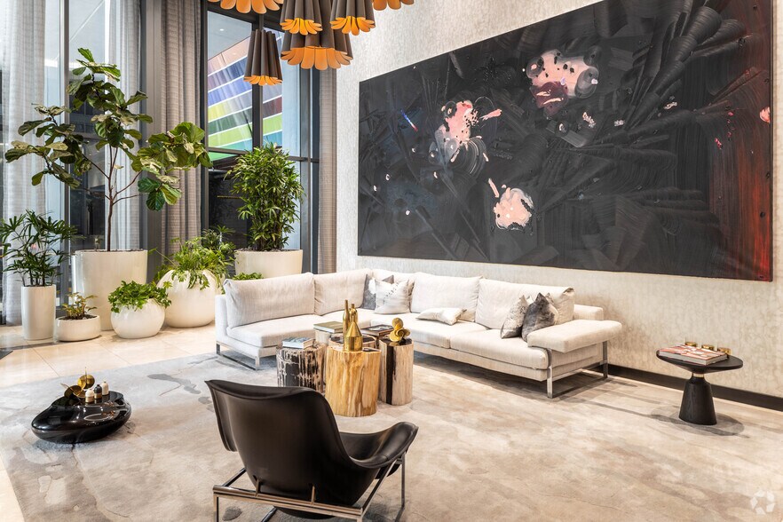 More Photos Of 25 SW 9th St, Miami Office Residential For Lease