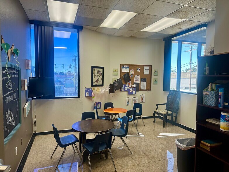 More Photos Of 3752 Elizabeth St, Riverside Office For Lease