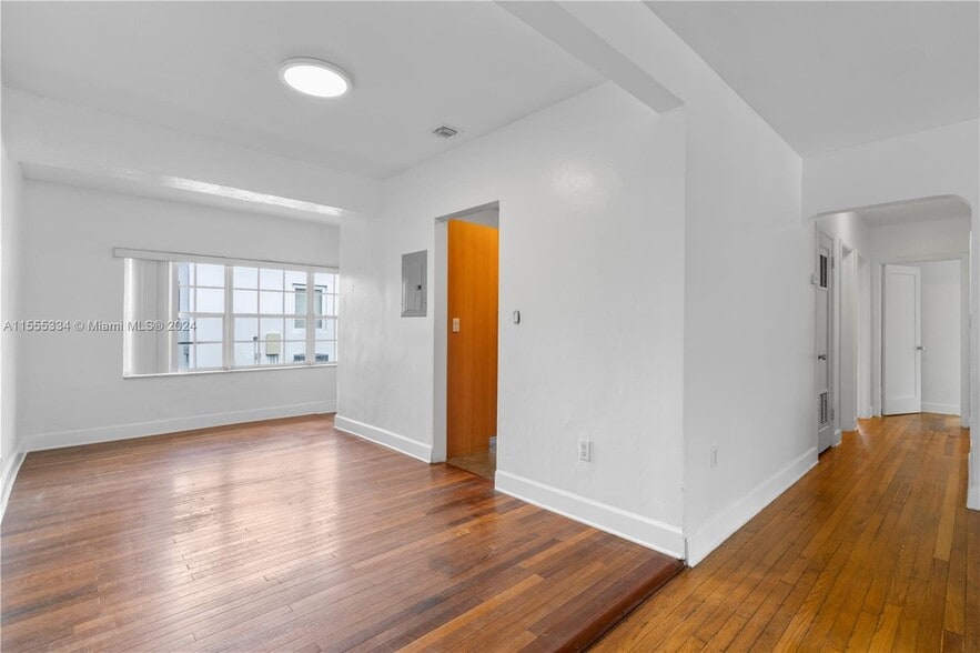 More Photos Of 1105 NE 119th St, Biscayne Park Apartments For Sale