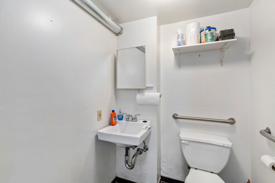 More Photos Of 49-18 25th Ave, Woodside Warehouse For Sale