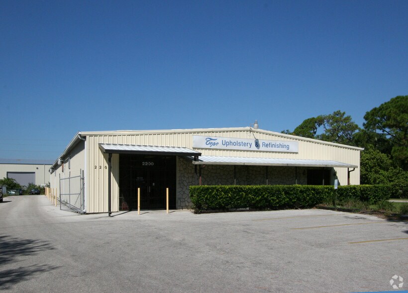 More Photos Of 2200 51st St, Sarasota Warehouse For Sale