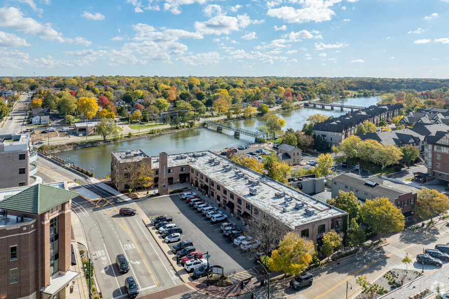 More Photos Of 1 Illinois St, St Charles Loft Creative Space For Lease