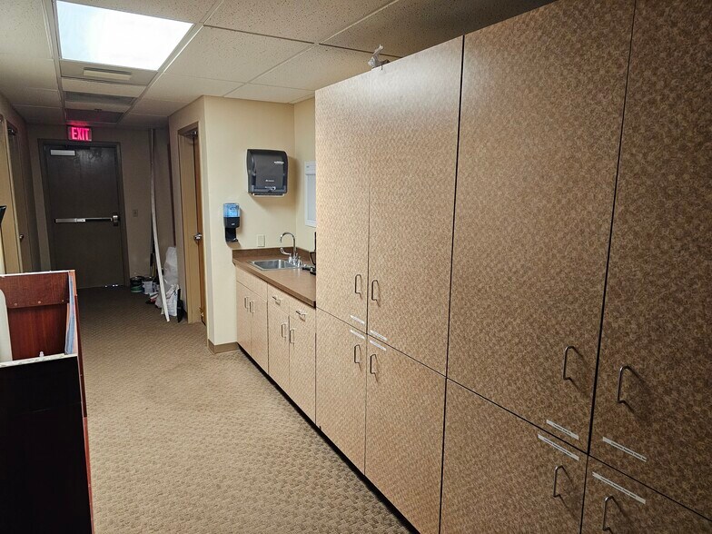 More Photos Of 711 13th St E, Whitefish Healthcare For Sale