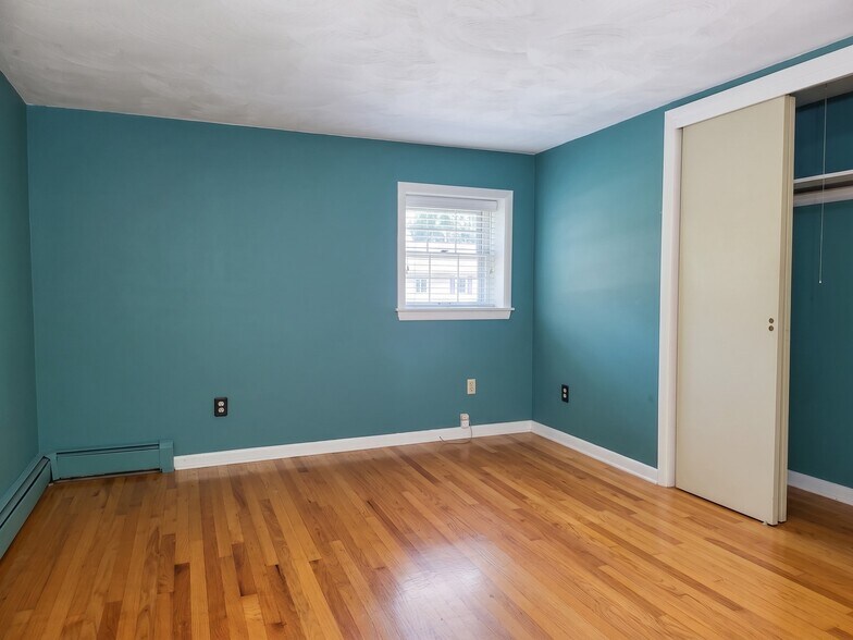 More Photos Of 5104 Fairfield Rd, Fairfield Apartments For Sale