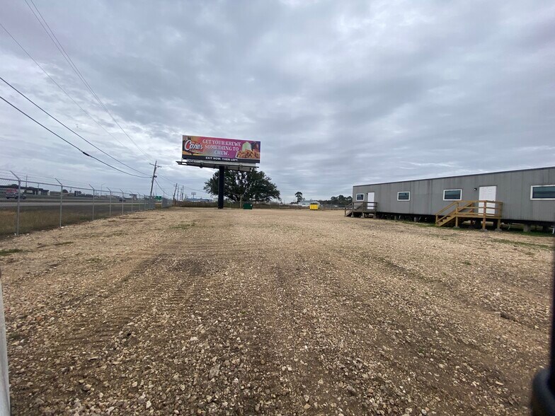 More Photos Of 9149 US-69, Port Arthur Industrial For Lease