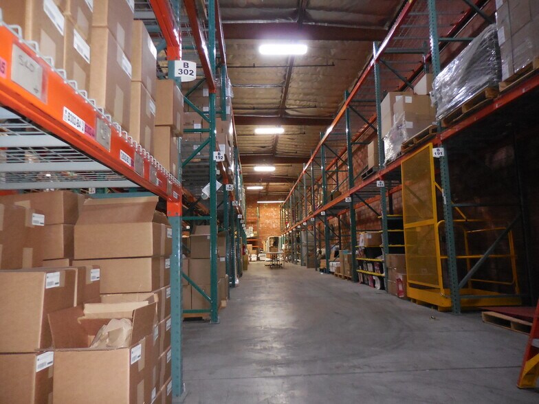 More Photos Of 1206-1210 W Jon St, Torrance Warehouse For Sale