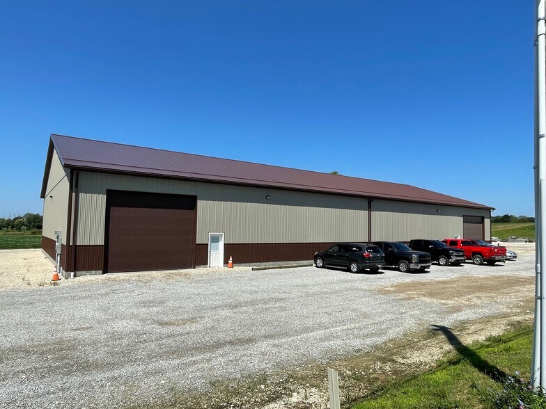 Primary Photo Of 12495 Ravenna Ave NE, Hartville Warehouse For Lease