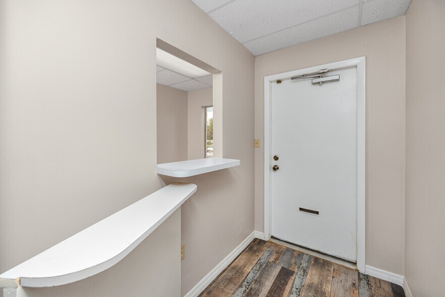 More Photos Of 6449 38th Ave, Saint Petersburg Medical For Lease